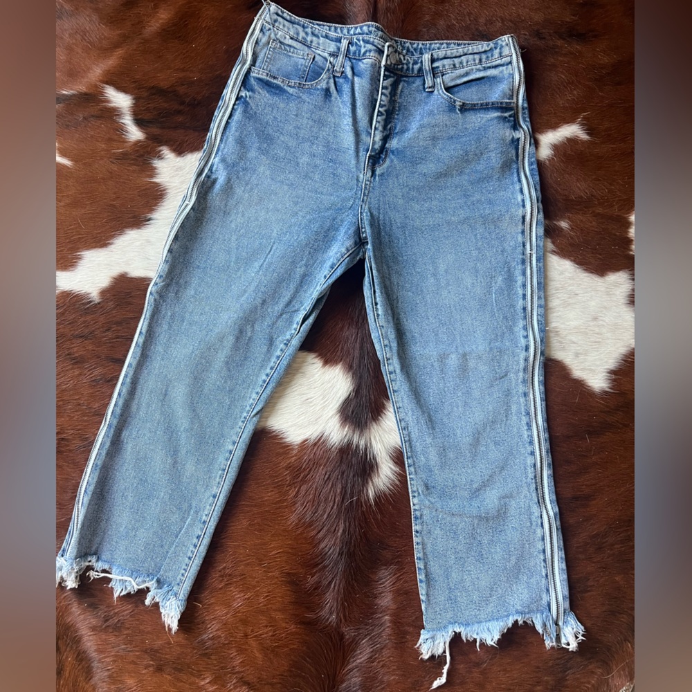 Wild Fable- Mom Jean/ Capri